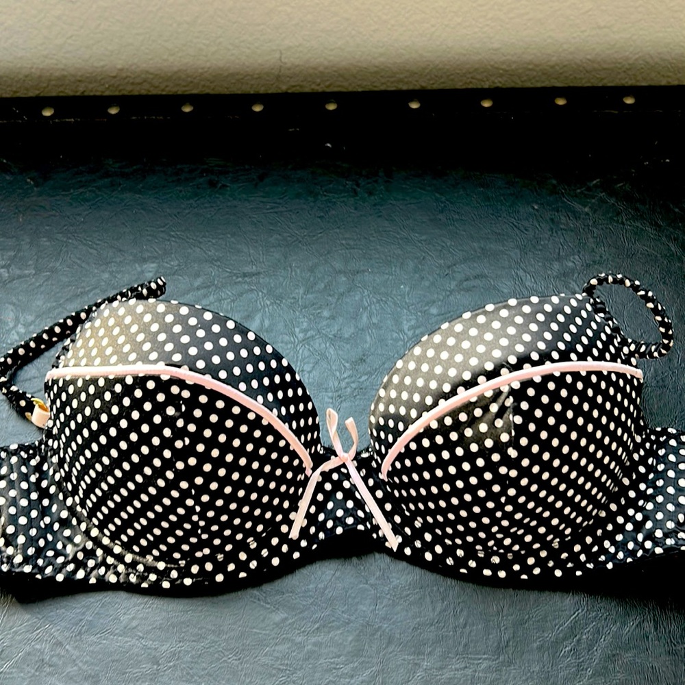 VICTORIA’S SECRET | Polkadot Bra